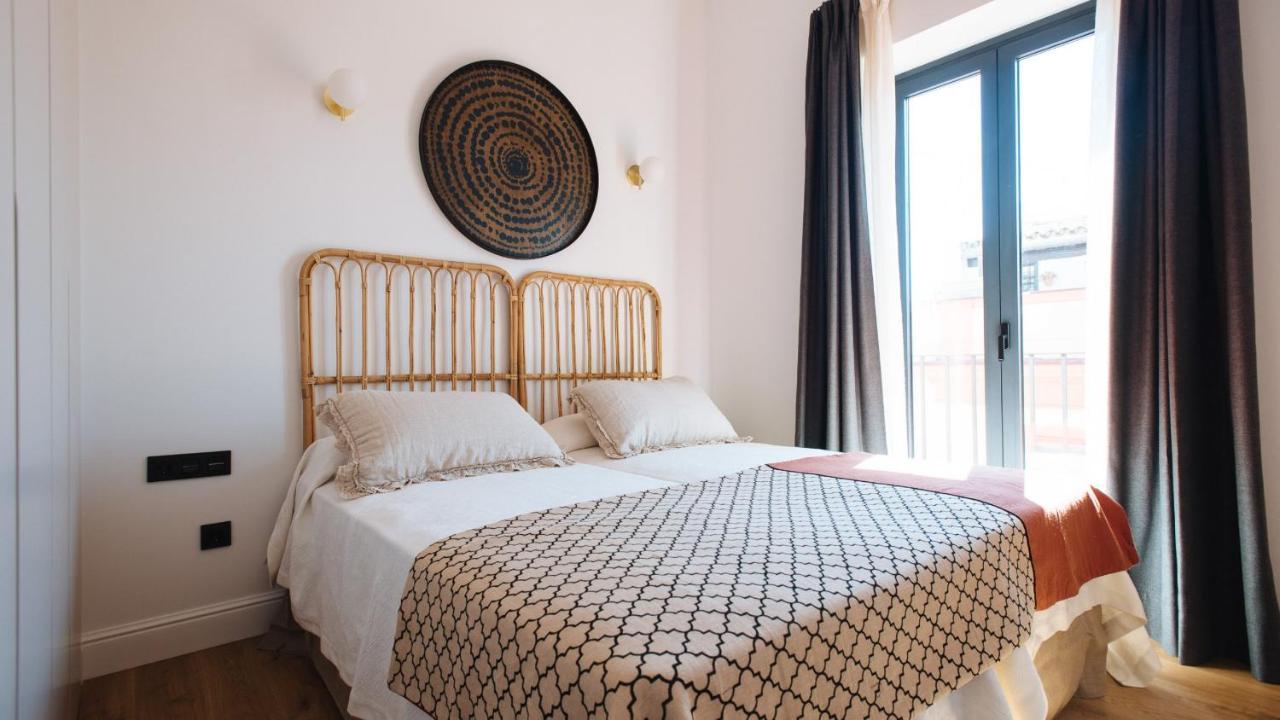 Omm Suites Sevilla Exterior photo